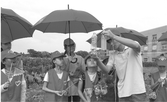 1474020260126164.jpg qjwb20160812q0007v01b011.jpg